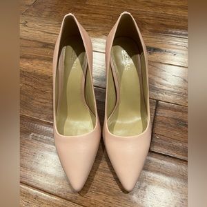 Michael Kors pump - soft pink - never worn